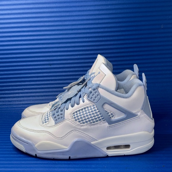 Size 8.5- Women’s Nike Air Jordan 4 Retro White UNC Blue Forget Me Not Size 7Y - Picture 2 of 8